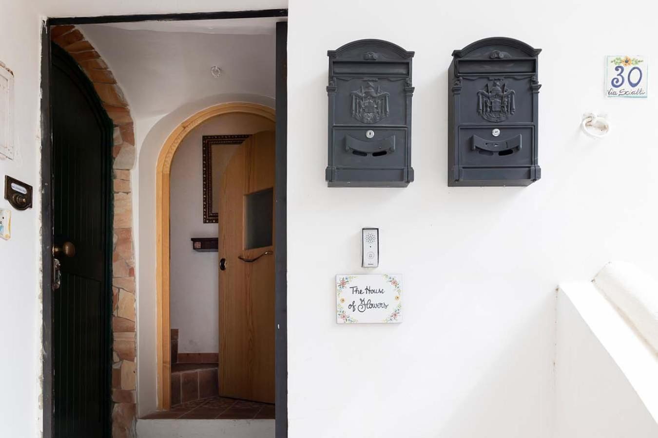 The House Of Flowers Vietri Bagian luar foto